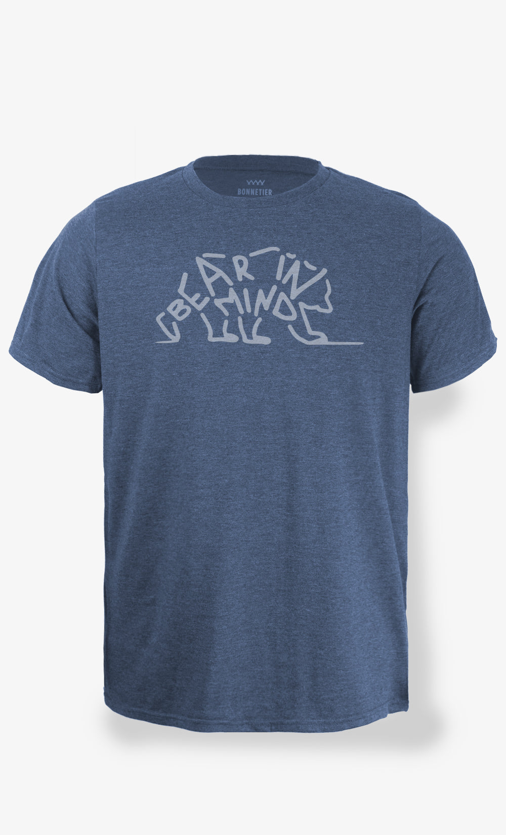 T-shirt homme bleu chiné avec imprimé écologique « Bear in Mind », fabriqué au Québec en coton bio et polyester recyclé.